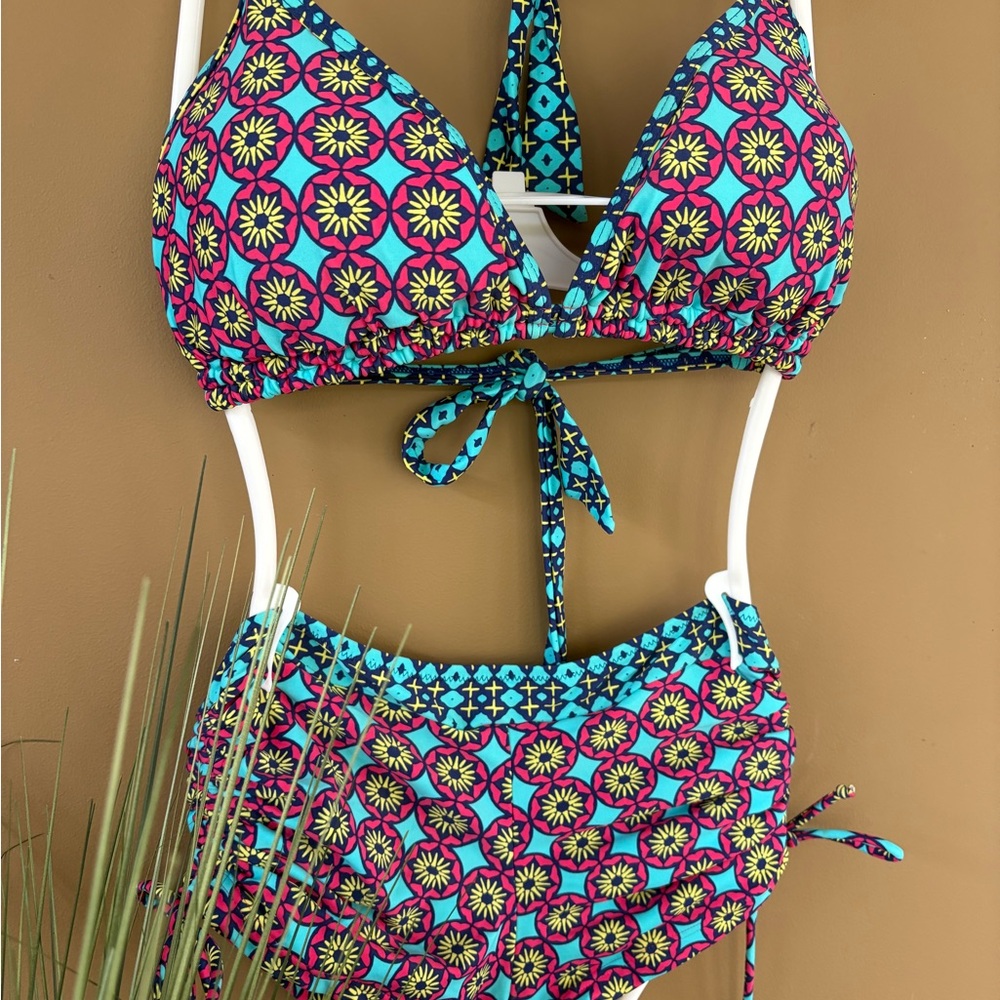 Vibrant Geometric Bikini Set - image 1